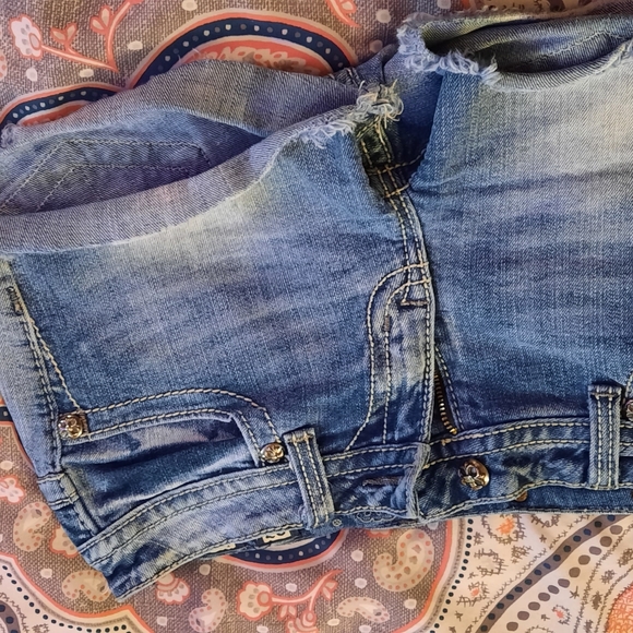 Clothes - Picture 3 of 5